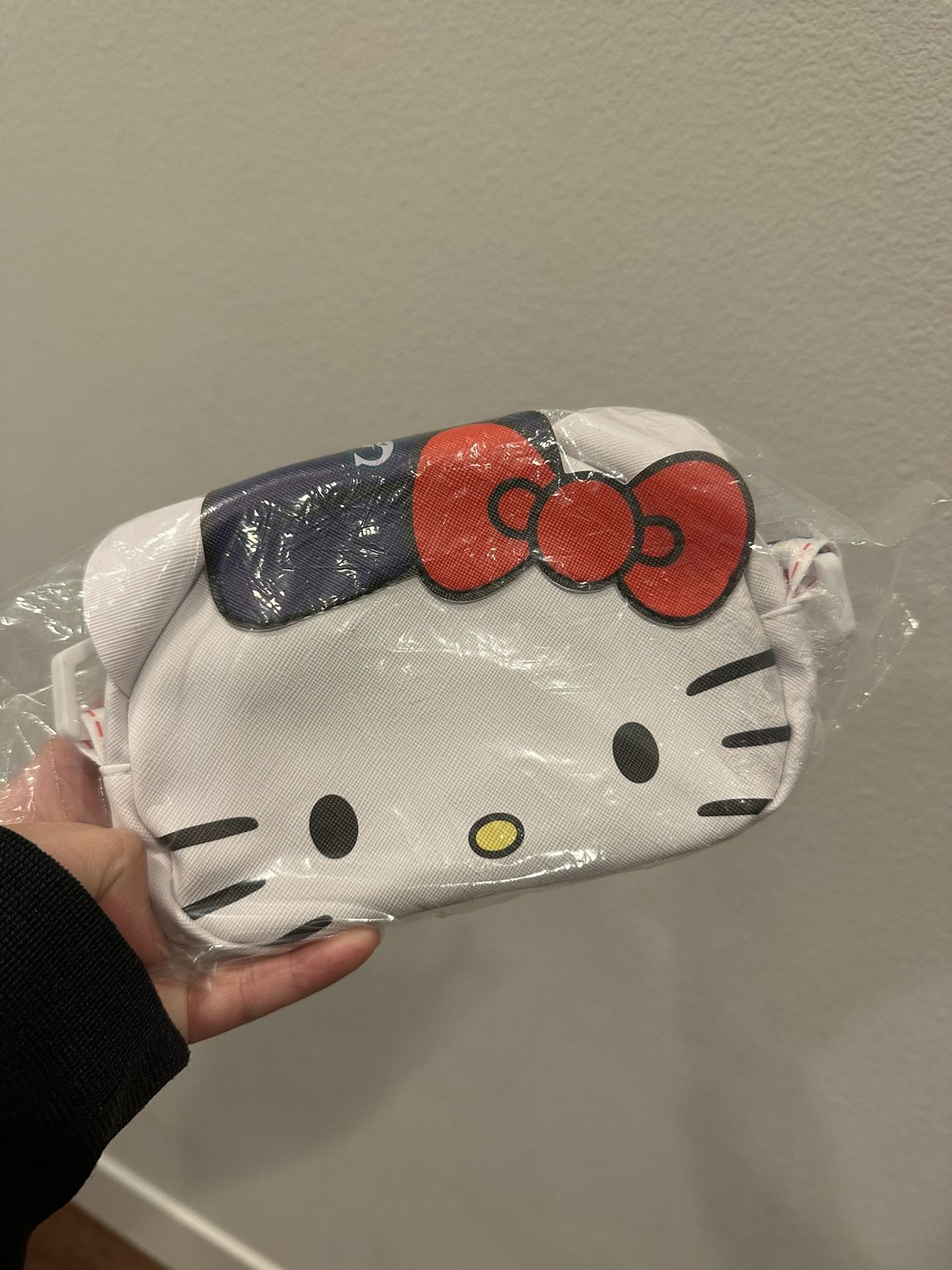 Mariners Hello Kitty Crossbody