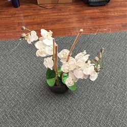 Artificial Flower Pot 