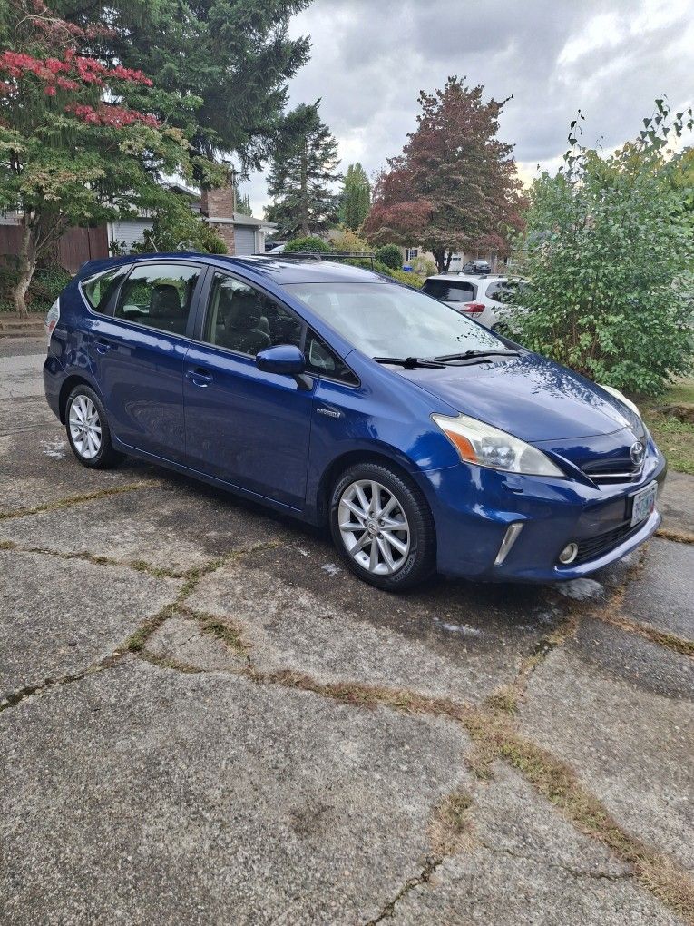 2012 Toyota Prius V