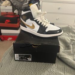 Jordan Wood, White Black And Gold Size 8