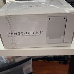 MacBook Pro Henge Dock
