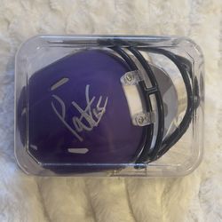 Signed Mn Vikings Pat Elflein Mini Helmet
