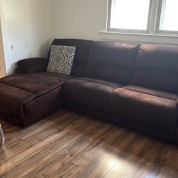 Recliner Couch - Raymond & Flanagan