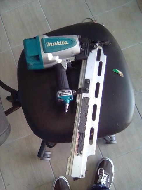Makita Nail Gun
