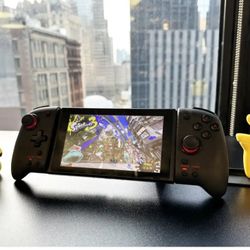 Nintendo Switch w/ Split Pro Controller
