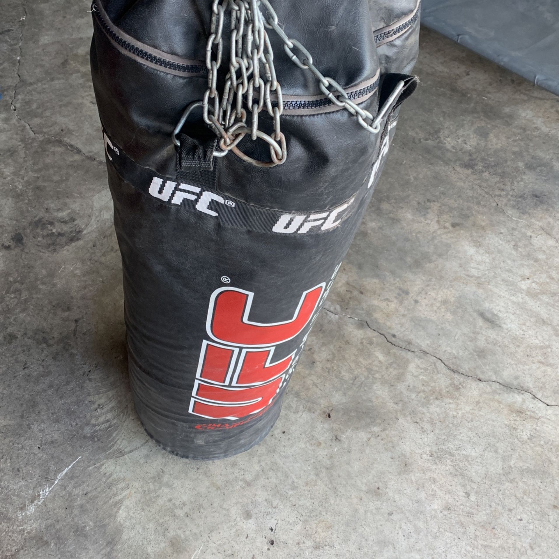 UFC punching bag Stand 