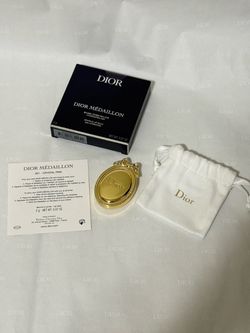 Limited edition! Dior medaillon sparkle lip balm