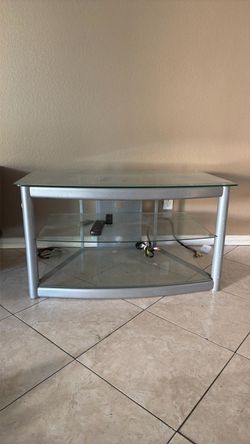 Tv stand  40”