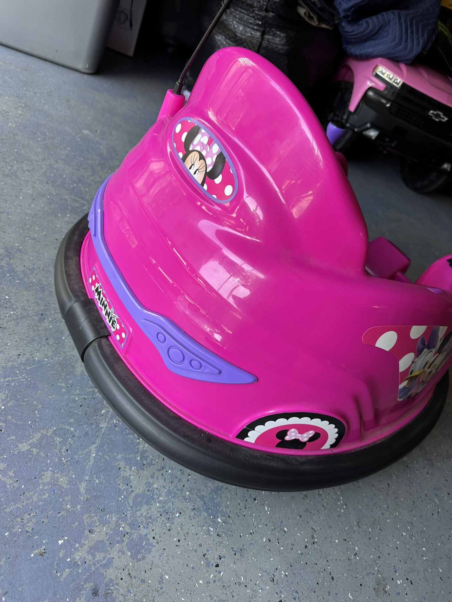 Disney Minnie Mouse Bumper Car Ride 6 V