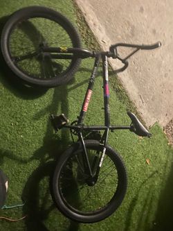 20 inch bmx (if you want pictures of different parts of the bike just message me)
