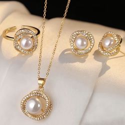 Новая женская бижутерия