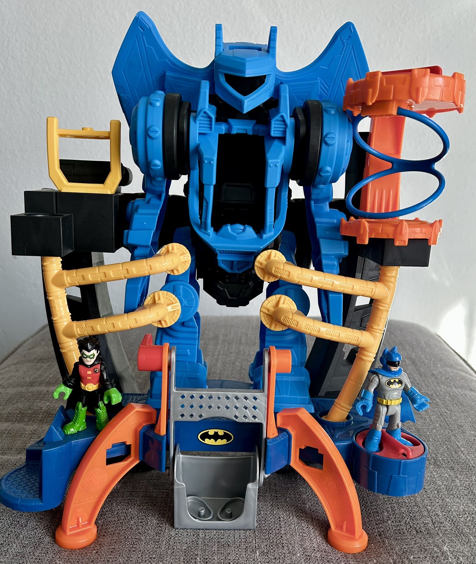 Imaginext DC Super Friends Batman Robo Command Center