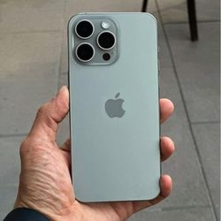 iPhone 15 pro max 256GB Unlocked 