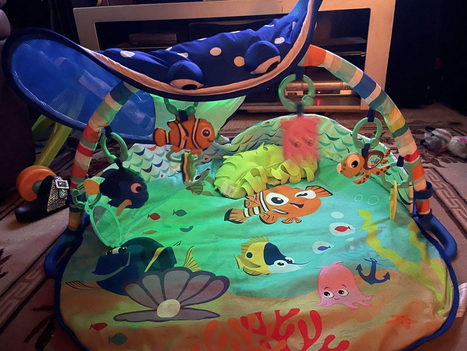 Disney Finding Nemo Mr. Ray Tummy Time 