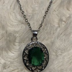 Stainless Steel Green Pendant Necklace 