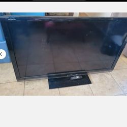 Big 60 inch Sharp Aquos Qled Tv