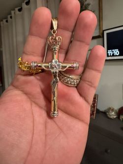 14k Gold Cross, 20.9 Grams, Large Cross And Solid