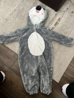 Costume