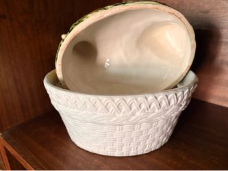 Chicken serving dish