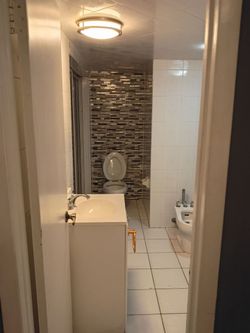 Large studio apt.