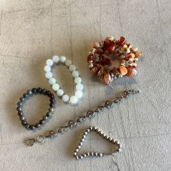 Bracelets 