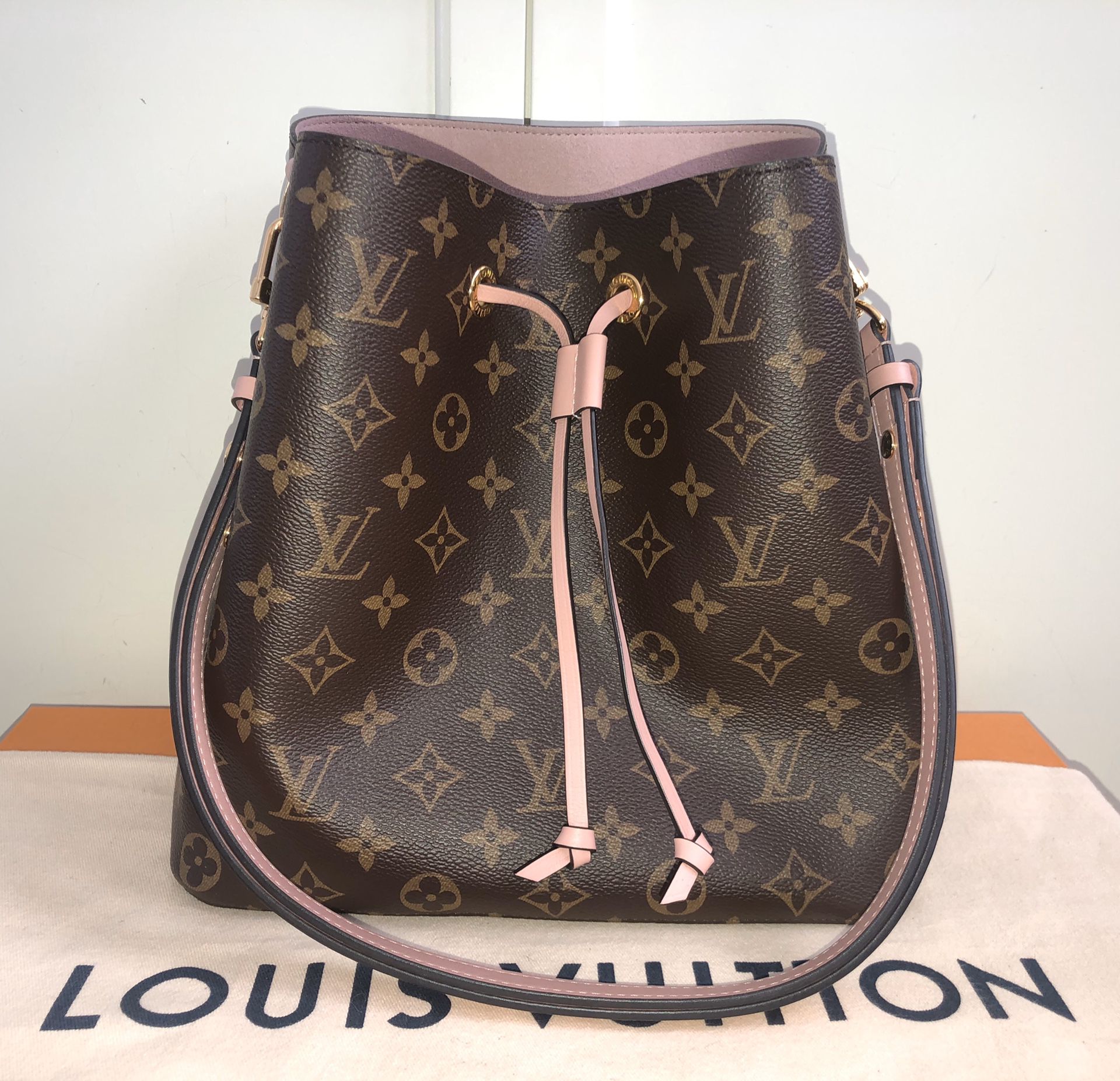Louis Vuitton Neo Noe bag
