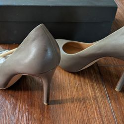 Ann Taylor "Elle" Platform Pumps - Size 7 (Seal Grey) w/ Box