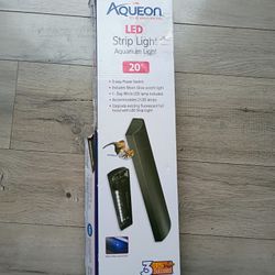 Aqueon LED Strip Light Fixture Black 20 in  Energy-Efficient Aquarium Light