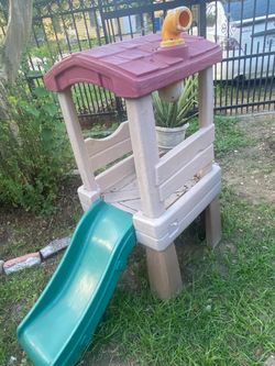 Step2 treehouse slide/ resbaladera de casita