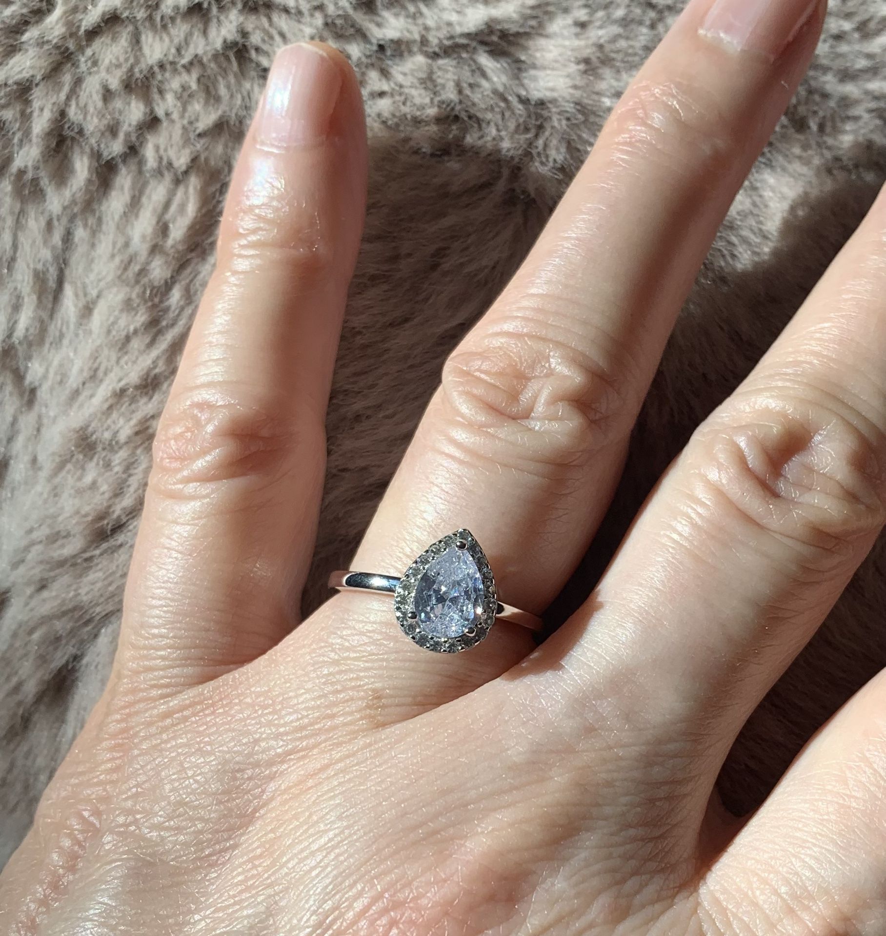 1.5 Ct Pear Shaped CZ Engagement Ring Size 8 Sterling Silver