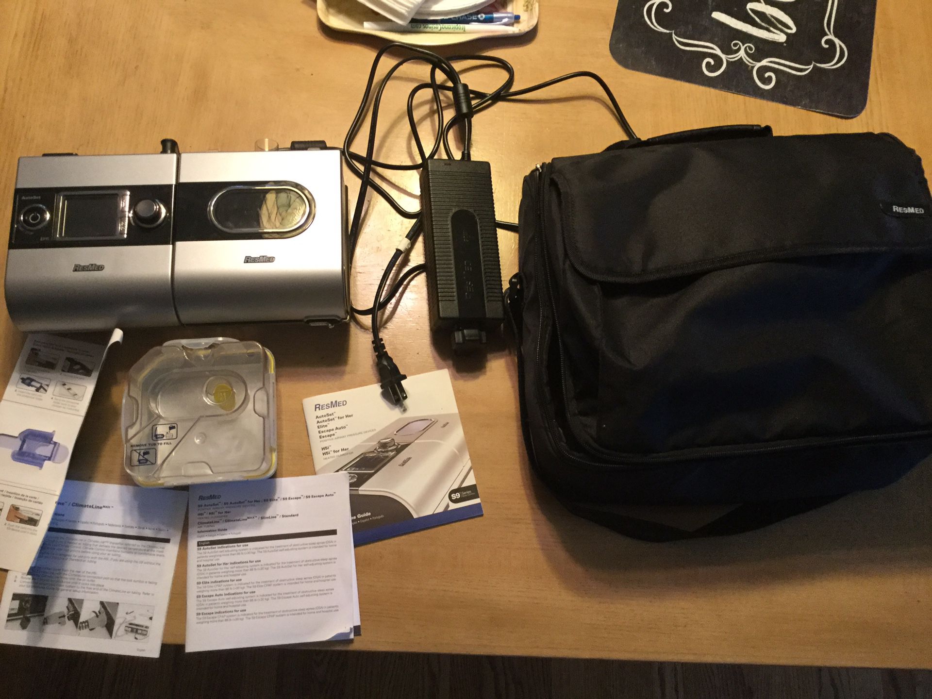 CPAP MACHINE-with supplies and case