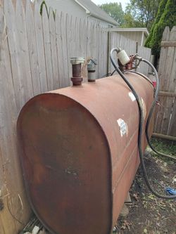 Diesel / Home oil tank 275 Gal