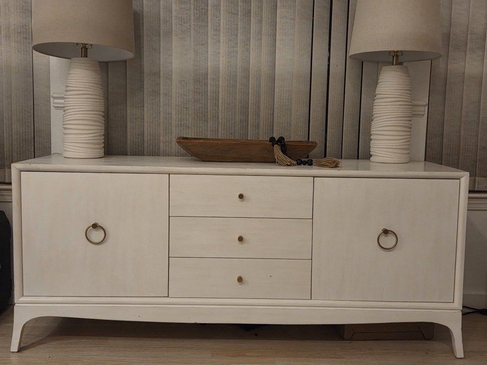Quality White Wood Cabinet Entertainment Stand Sideboard Credenza Buffet Dresser