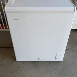 Hotpoint 5.0 Cu Ft Chest Freezer (2021 Model) – Excellent Condition