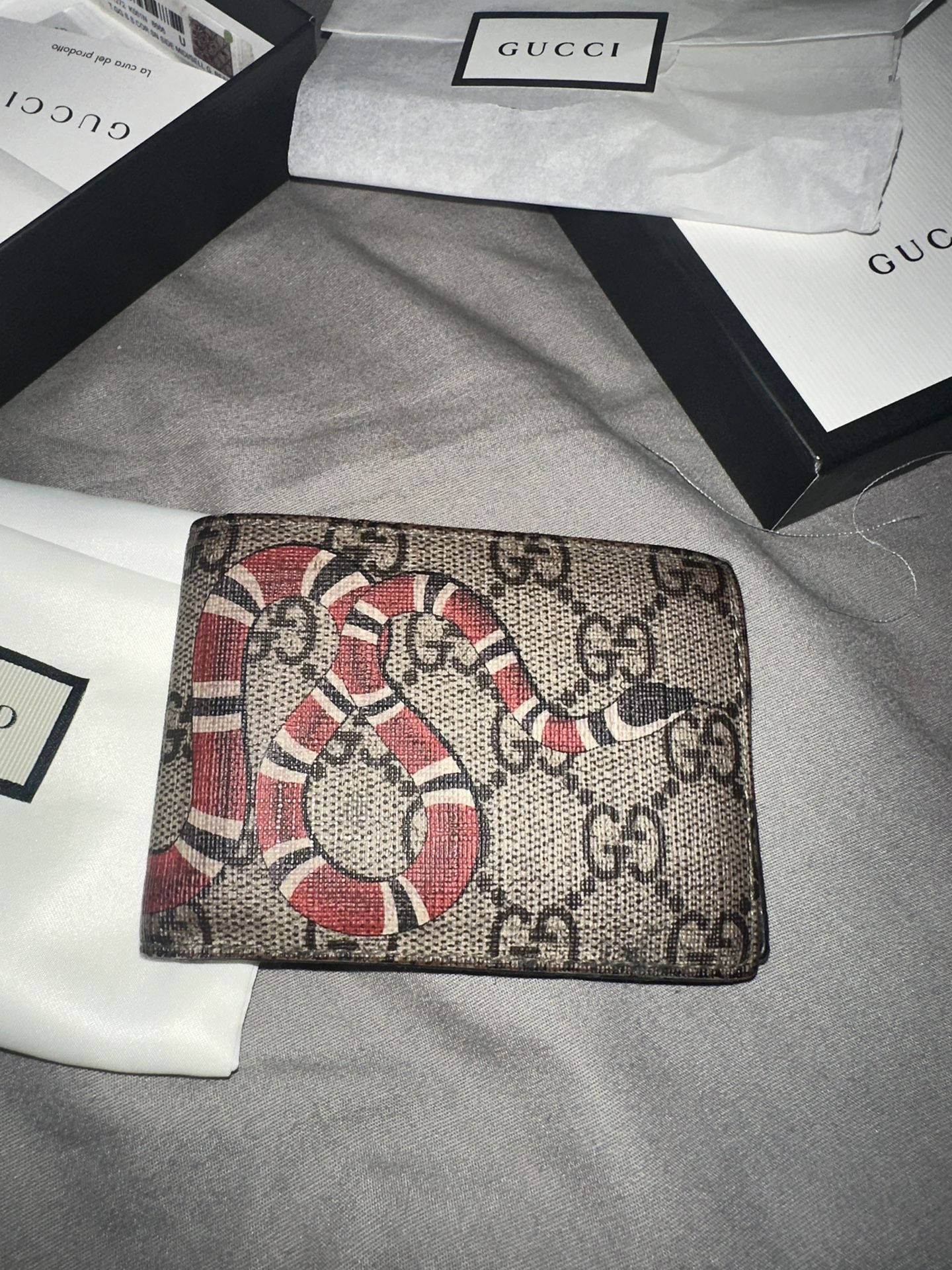 AUTHENTIC GUCCI WALLET FOR SALE for Sale in Queens, NY - OfferUp