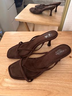 Brown kitten heels