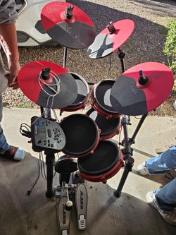 Alesis Nitro Max Electronic Drum Set 