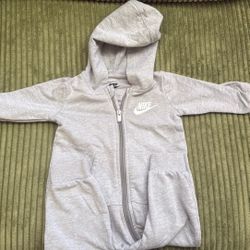 Nike 9m