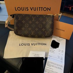 Louis Vuitton Pochette Accessoires 