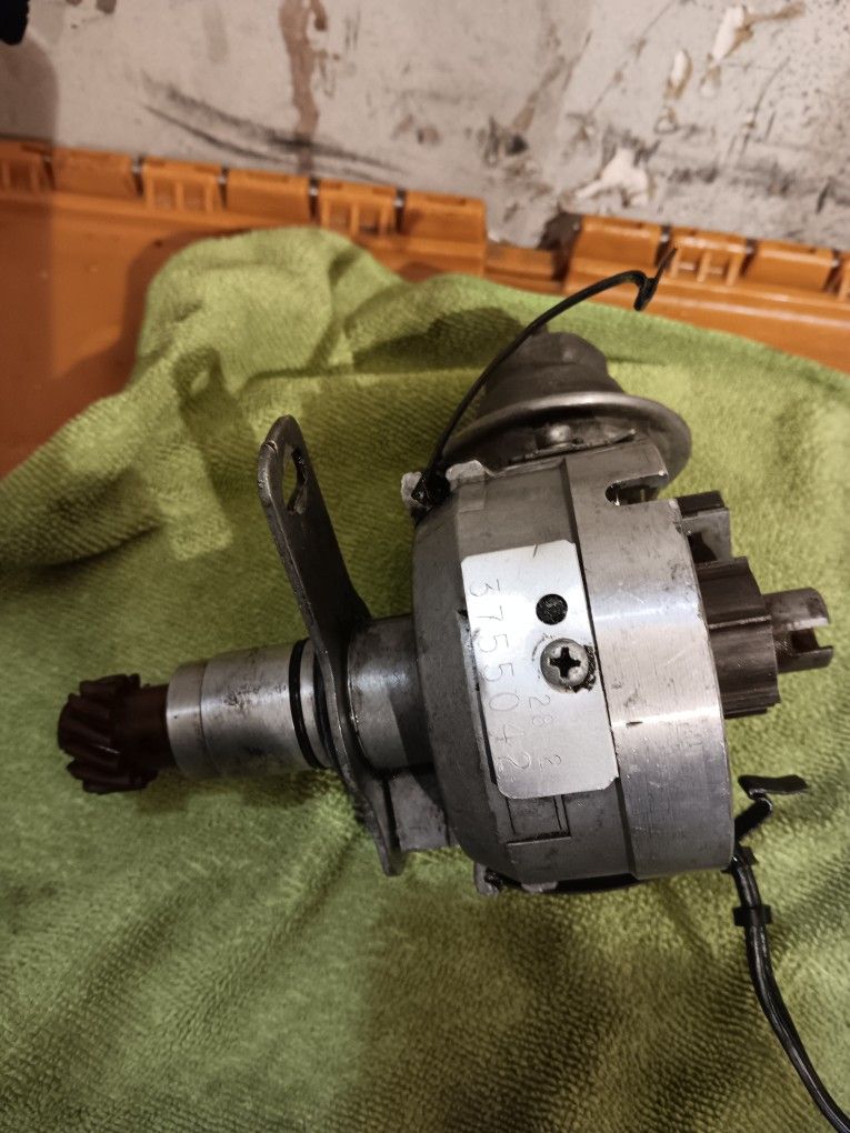 Distributor