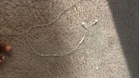 lightning cable headphones
