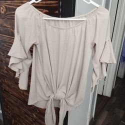 Women's Top Size Medium