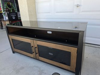 Sleek Bell’O TV Stand / Media Console