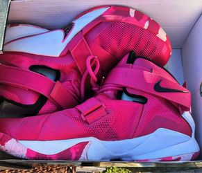 🔥 Nike LeBron Soldier 9 'Think Pink' (Kay Yow) [NIB]🔥