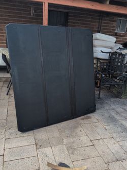 Hard Trifold tonneau cover for Tacoma Short bed