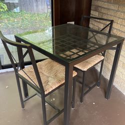 Beautiful bistro set 