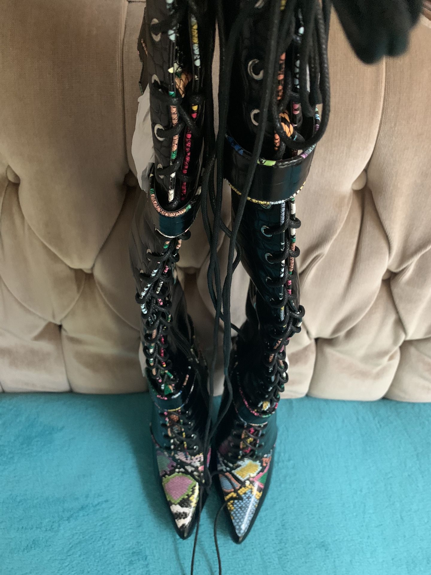 Women’s Brand New Azalea Wang Boots - Size 8