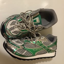 Bottega Veneta Orbit Green Size 9.5