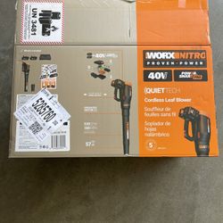 GOOD CONDITION WORX Nitro Power Share Quiet Tech 40-volt 530-CFM 180-MPH Battery Handheld Leaf Blower 4 Ah