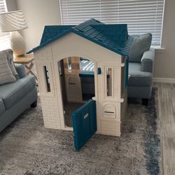 Brand New Toy House. 